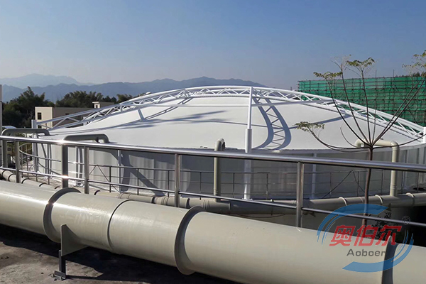 浓缩池悬挂式中心传动刮泥机运用现场
